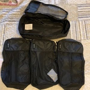 Amazon basic packing cubes (x4)